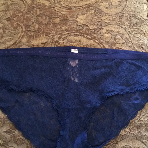 Victoria's Secret Other - NWT Victoria’s Secret all lace hip hugger L